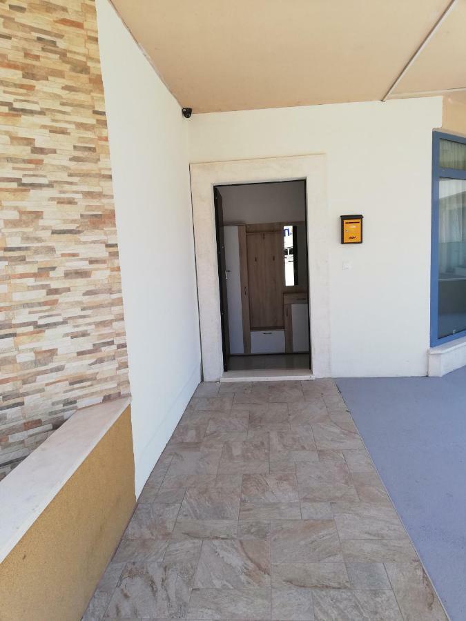 Apartman Dora بودْسْتغانا المظهر الخارجي الصورة